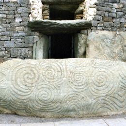 A day in Newgrange Co Meath organised by DMC in Ireland, Discover Ireland Tours
